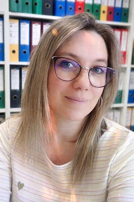 Secrétaire bureau ordinateur